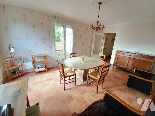 POITIERS Quartier des facs, grand appartement de type 2