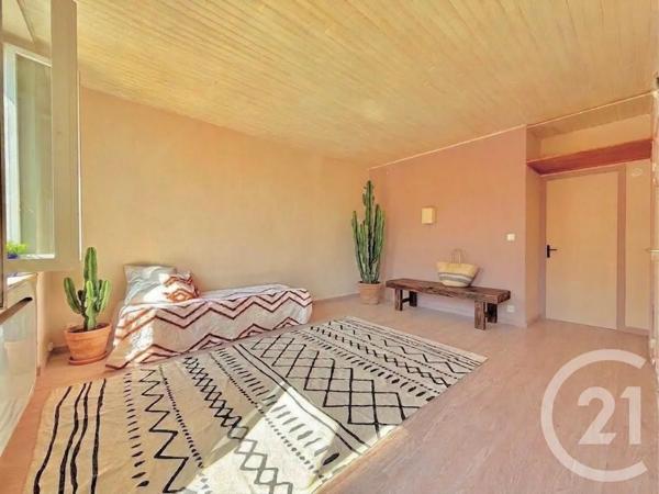 Appartement F2 à vendre  2 pièces - 45 m 2   MARSEILLE  - 13006