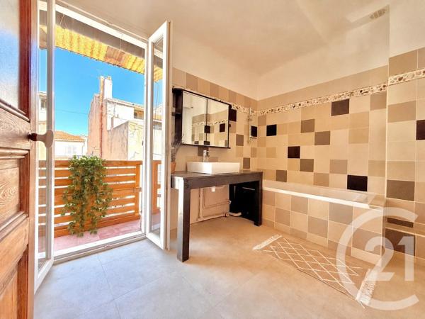 Appartement F2 à vendre  2 pièces - 45 m 2   MARSEILLE  - 13006