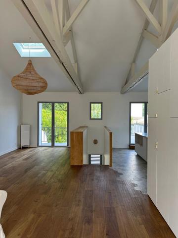 Maison atypique avec son jardin secret au cœur de Lafond