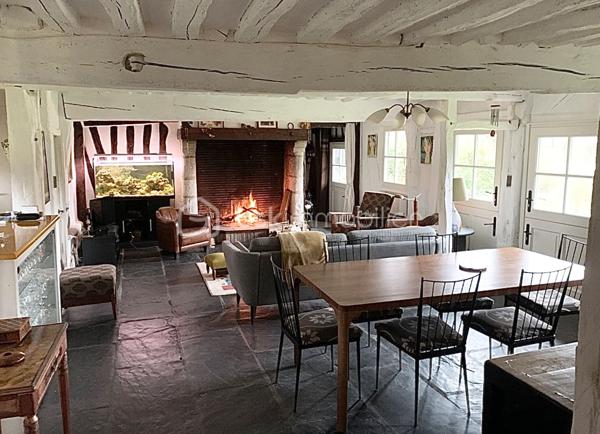 Maison traditionnelle de 307,08 m²