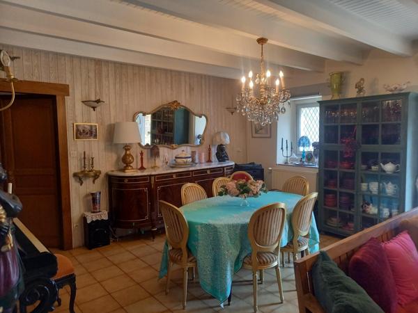 Maison à GUERLESQUIN, 29650 - 7 pièces 204m²