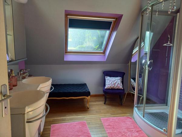 Maison à GUERLESQUIN, 29650 - 7 pièces 204m²