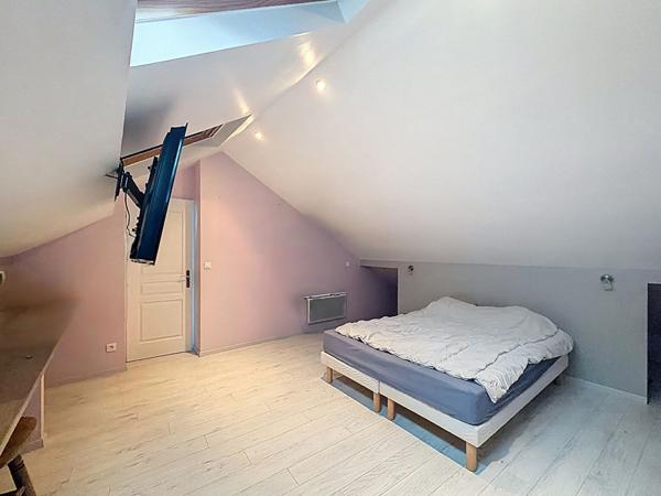 Ensemble immobilier à Rosendael rare avec Licence IV, logement et fort potentiel de transformation