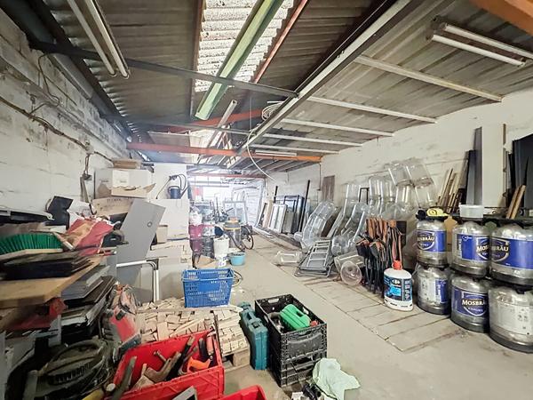 Ensemble immobilier à Rosendael rare avec Licence IV, logement et fort potentiel de transformation