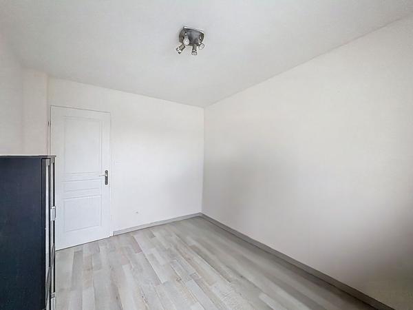 Ensemble immobilier à Rosendael rare avec Licence IV, logement et fort potentiel de transformation