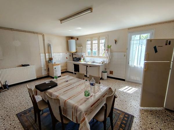 Maison Bouille Courdault 134m² à rénover, terrain 1112 m².