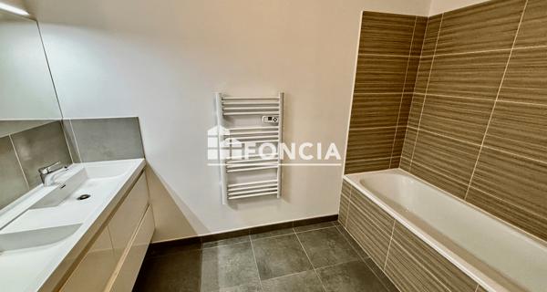 À vendre Appartement 3 pièces 66 m² - Six-fours-les-plages 83140