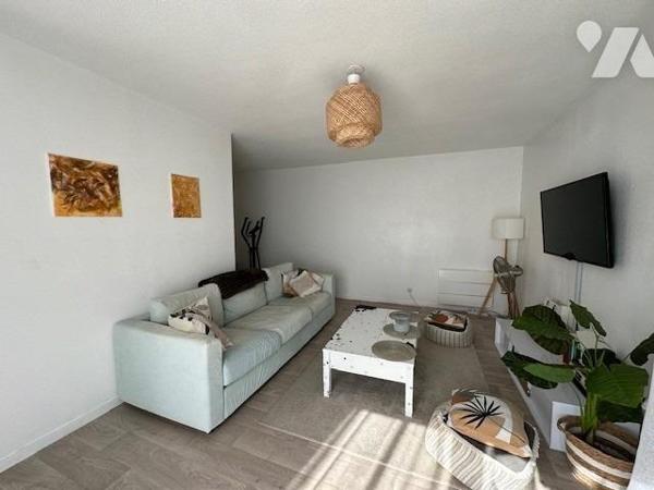 'Investissement locatif / appartement loué'  Résidence de 2007, secteur agora/gare, appartement T3 d