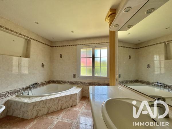 Maison à vendre 10 pièces 400 m² Elne