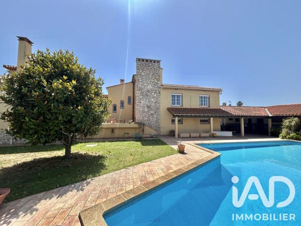 Maison à vendre 10 pièces 400 m² Elne