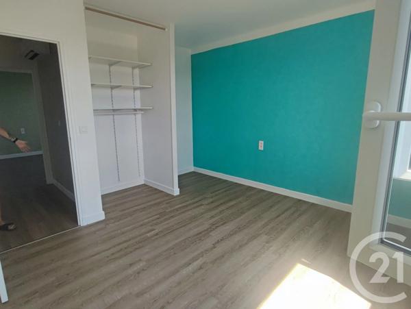 Maison à vendre  5 pièces - 156,73 m 2   PUICHERIC  - 11