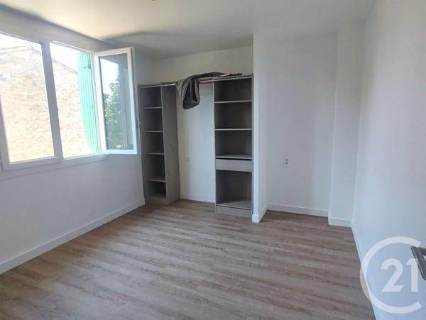 Maison à vendre  5 pièces - 156,73 m 2   PUICHERIC  - 11