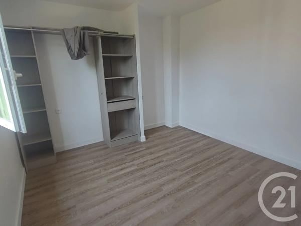 Maison à vendre  5 pièces - 156,73 m 2   PUICHERIC  - 11