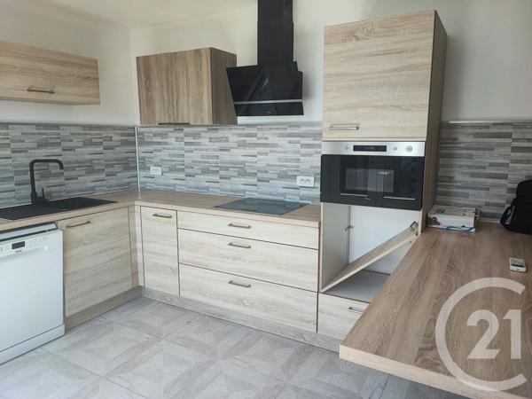 Maison à vendre  5 pièces - 156,73 m 2   PUICHERIC  - 11