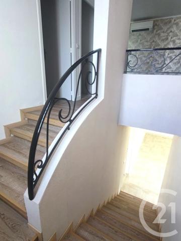 Maison à vendre  5 pièces - 156,73 m 2   PUICHERIC  - 11