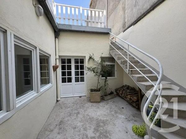 Maison à vendre  5 pièces - 156,73 m 2   PUICHERIC  - 11
