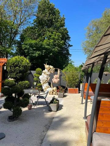 Restaurant / Authentique et charmante guinguette des bords de Marne