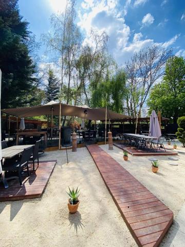 Restaurant / Authentique et charmante guinguette des bords de Marne