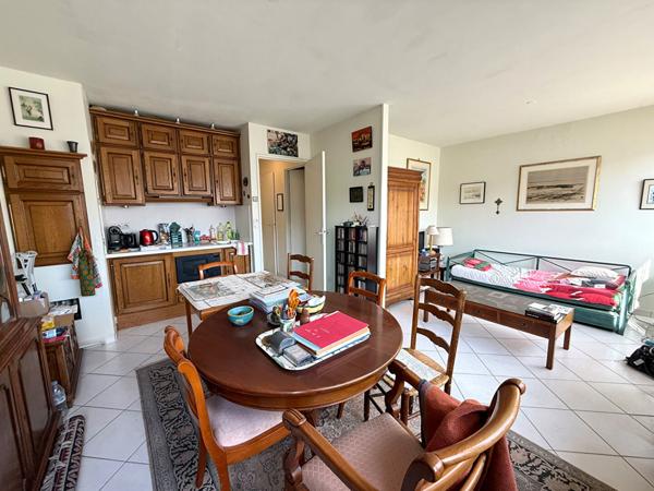 Studio quartier Jeanne d'Arc + parking