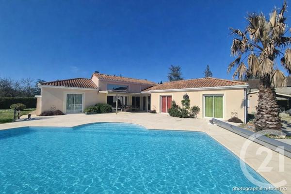 Maison à vendre  9 pièces - 182 m 2   SOUILLAC  - 46
