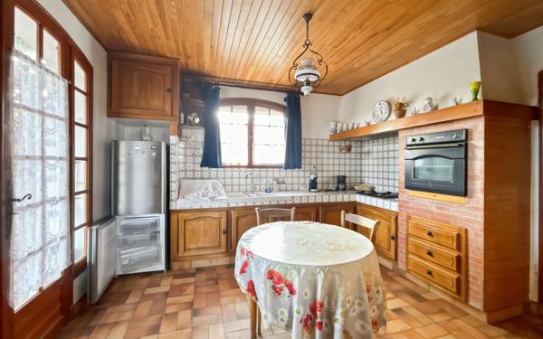 Maison à vendre    4 pièces •  Peyruis