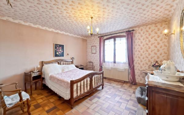 Maison à vendre    4 pièces •  Peyruis