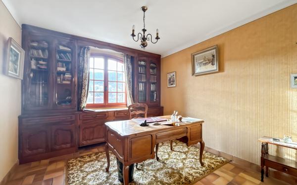 Maison à vendre    4 pièces •  Peyruis