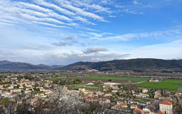 Maison à vendre    4 pièces •  Peyruis