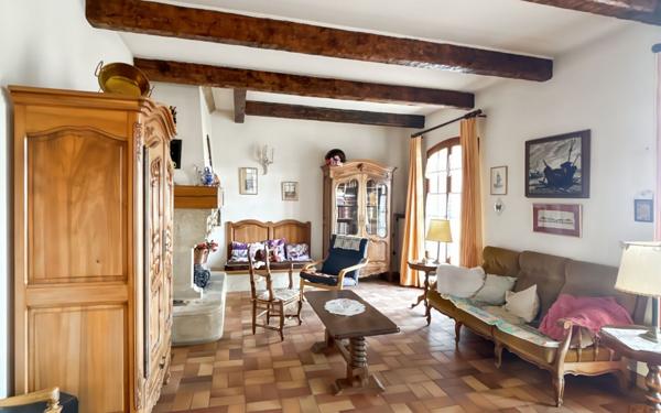 Maison à vendre    4 pièces •  Peyruis