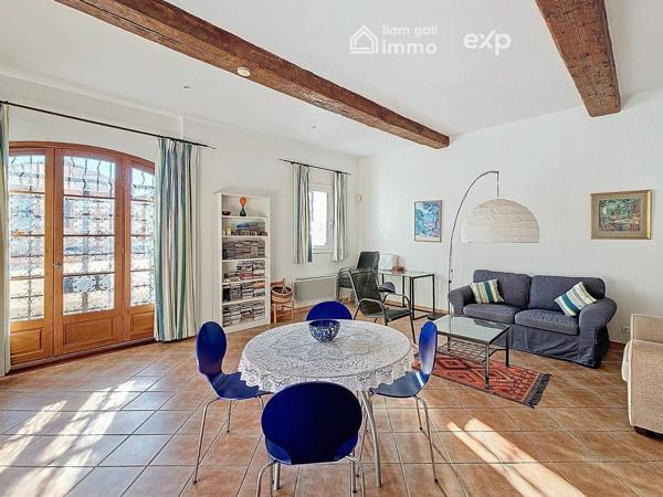 Élégante Maison de Village avec Terrasse Panoramique