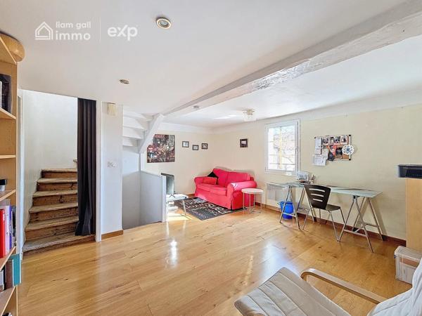 Élégante Maison de Village avec Terrasse Panoramique