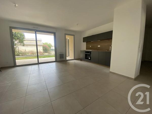 Appartement T3 à vendre  3 pièces - 70,10 m 2   CLERMONT L HERAULT  - 34