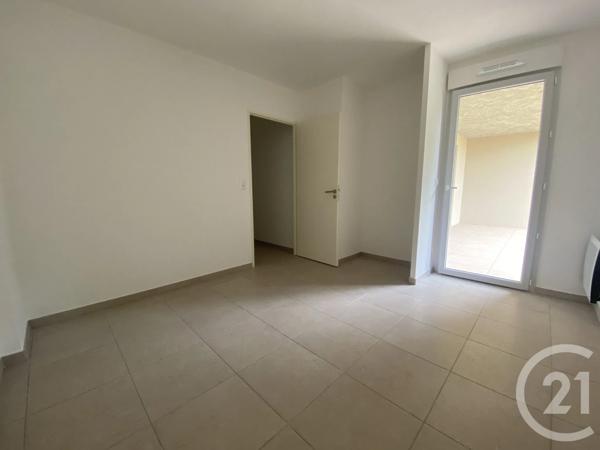 Appartement T3 à vendre  3 pièces - 70,10 m 2   CLERMONT L HERAULT  - 34