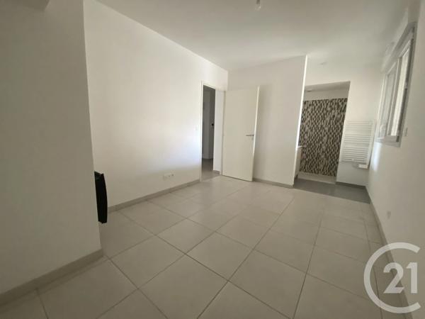 Appartement T3 à vendre  3 pièces - 70,10 m 2   CLERMONT L HERAULT  - 34