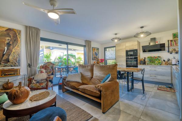 Appartement Hauteurs de Bastia 3 pièce(s) 67 m² + terrasse 44 m² + double garage