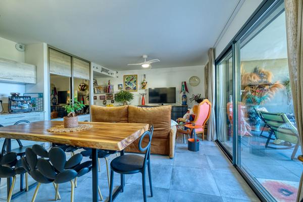 Appartement Hauteurs de Bastia 3 pièce(s) 67 m² + terrasse 44 m² + double garage