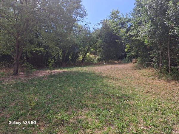 Terrain 819 m2