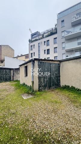 PARKING À LOUER DE 5,00 M²