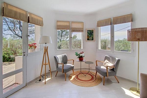 A VENDRE à LORGUES ! Maison de type T6 pièces  de 144 m² + piscine + garage sur un terrain de 1692m²