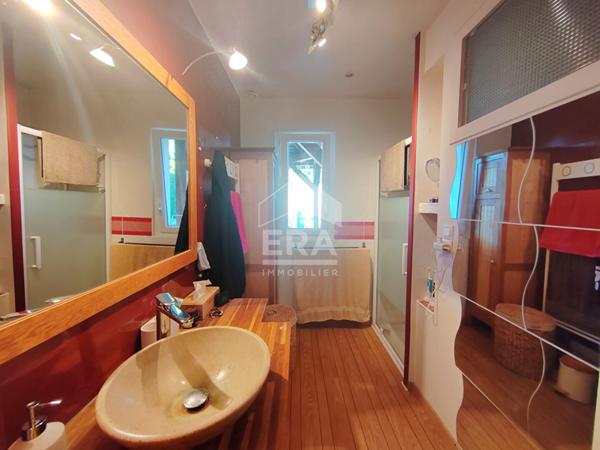 MAISON T8 A VENDRE - PERIPHERIE DE BLOIS ? FAMILIALE, TRES BON ETAT, SPACIEUSE, SOUS-SOL, TERRASSES ET GARAGE