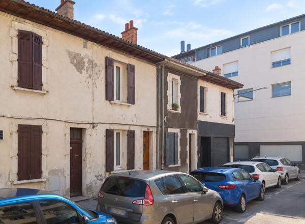 Immeuble 84.58 m² 2 etage(s)