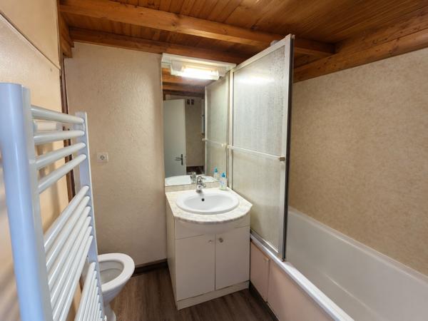 Immeuble 84.58 m² 2 etage(s)