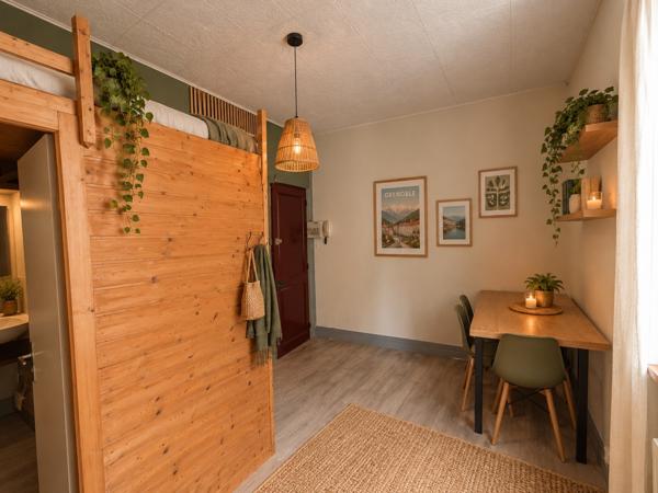 Immeuble 84.58 m² 2 etage(s)