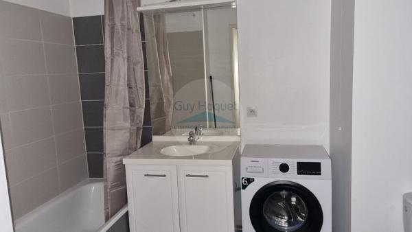 Appartement studio meublé à louer à Décines Charpieu - Centre-ville