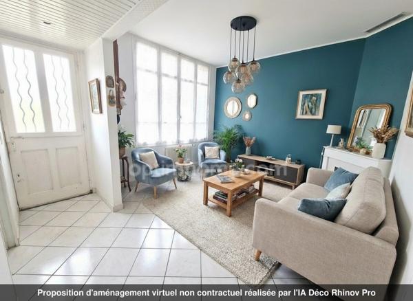 Maison individuelle avec jardin et stationnements