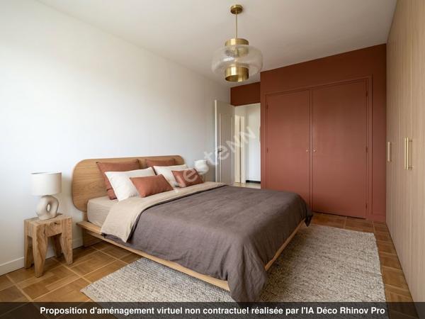République Villeurbanne - Spacieux T5 traversant de 105 m² avec balcon, cave et stationnement
