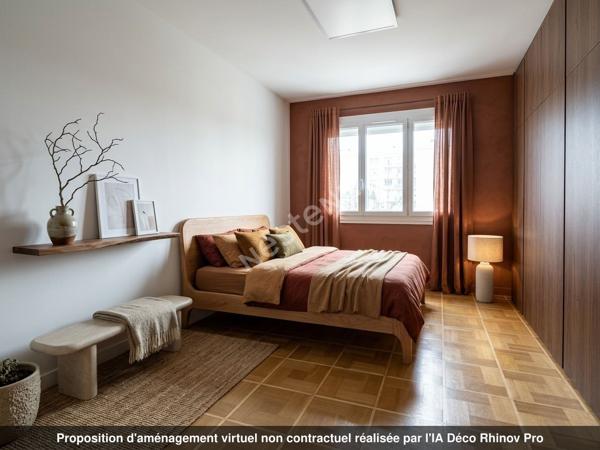 République Villeurbanne - Spacieux T5 traversant de 105 m² avec balcon, cave et stationnement