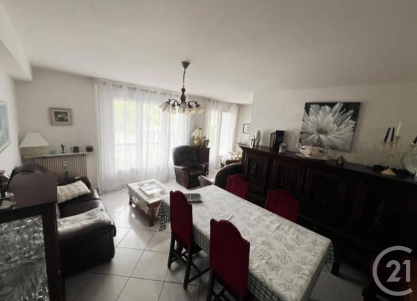 Appartement F4 à vendre  4 pièces - 70 m 2   MONTLUCON  - 03
