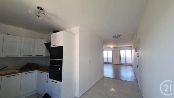 Appartement F4 à vendre  4 pièces - 70 m 2   MONTLUCON  - 03